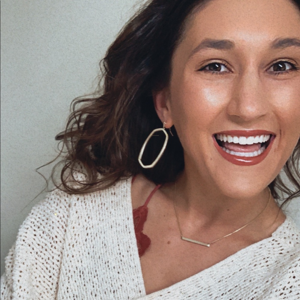 Meet your Posher, Rebekah